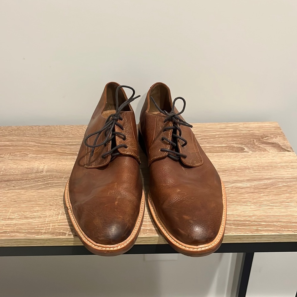 Mens brown Gordon Rush dress shoe. In great condition. Size 11.
